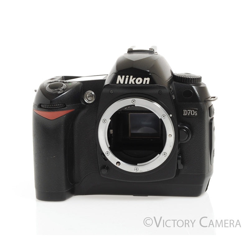 Nikon D70s Digital SLR Camera Body w/ Battery & Charger -~30,000 Shutter Count- [EXC]