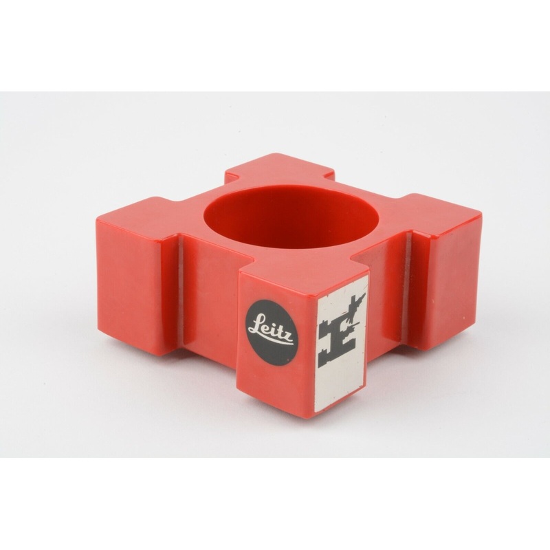 Leica Leitz Red R Lens Display w/~2″ Diameter Opening, Nice