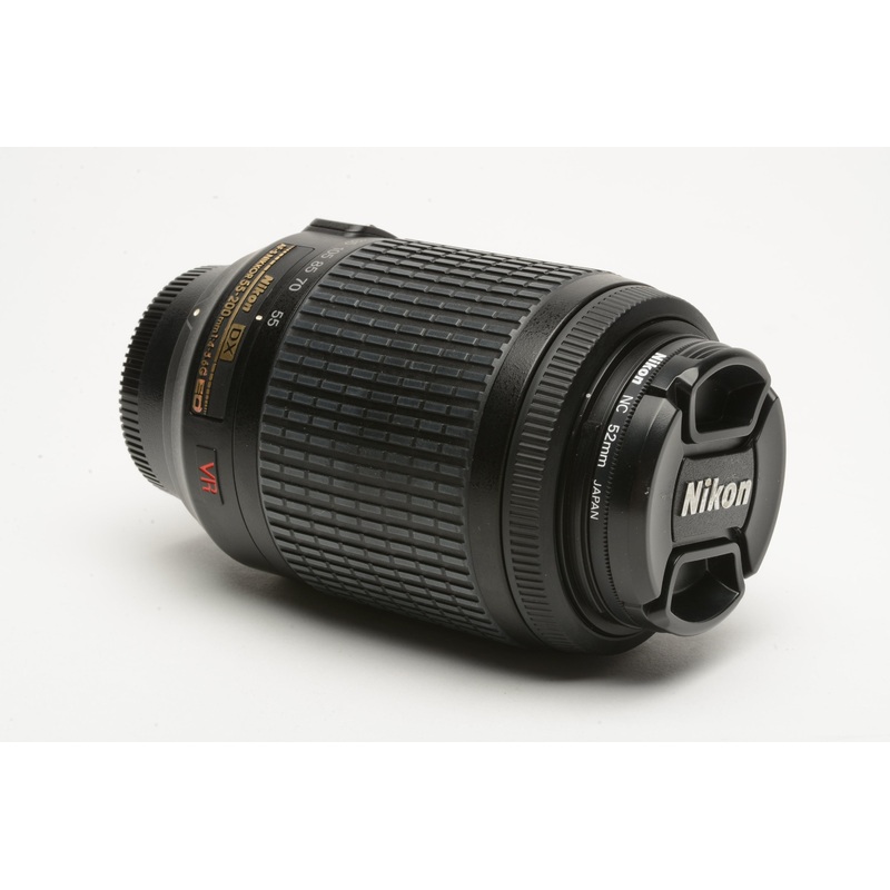 Nikon AF-S Nikkor 55-200mm f4-5.6G ED VR zoom lens, caps + Clear filter