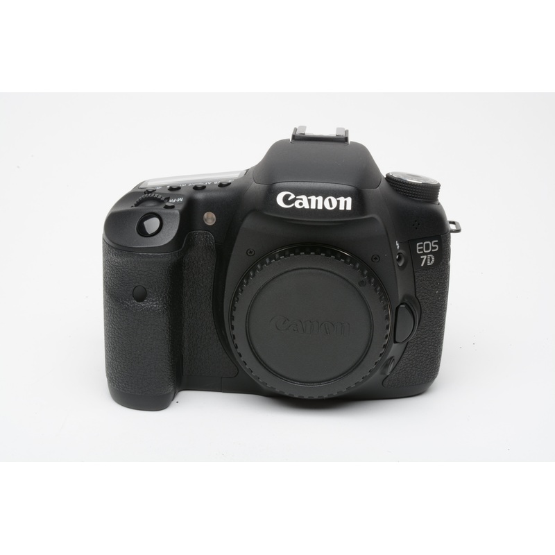 Canon EOS 7D 18MP DSLR body, Grip, 2batts, charger, CF, Only 1482 Acts!