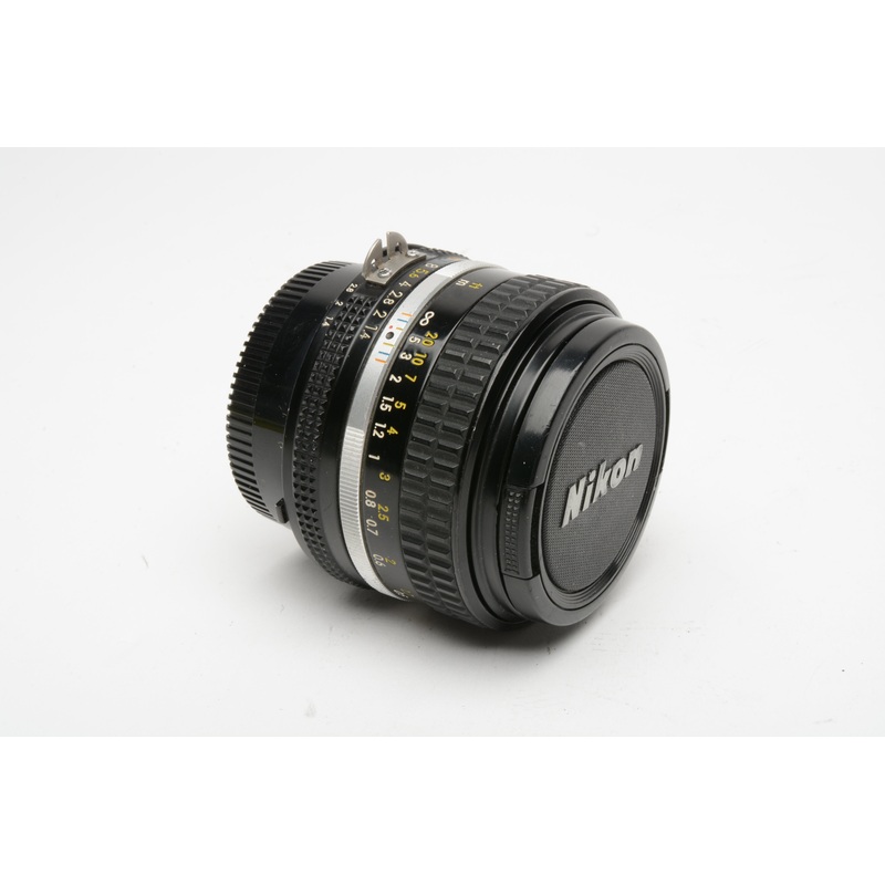 Nikon Nikkor 50mm f1.4 AIS Prime lens, caps, sharp!