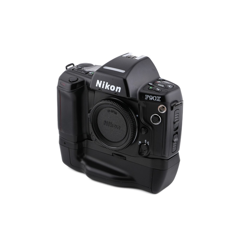 Nikon F90X + MB-10 Battery Pack