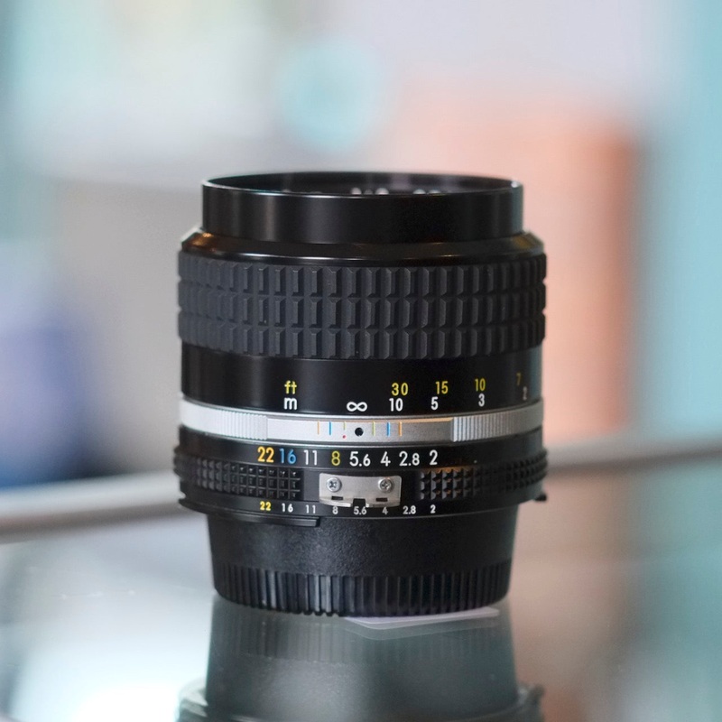 Nikon 85mm f2 AI-S Nikkor