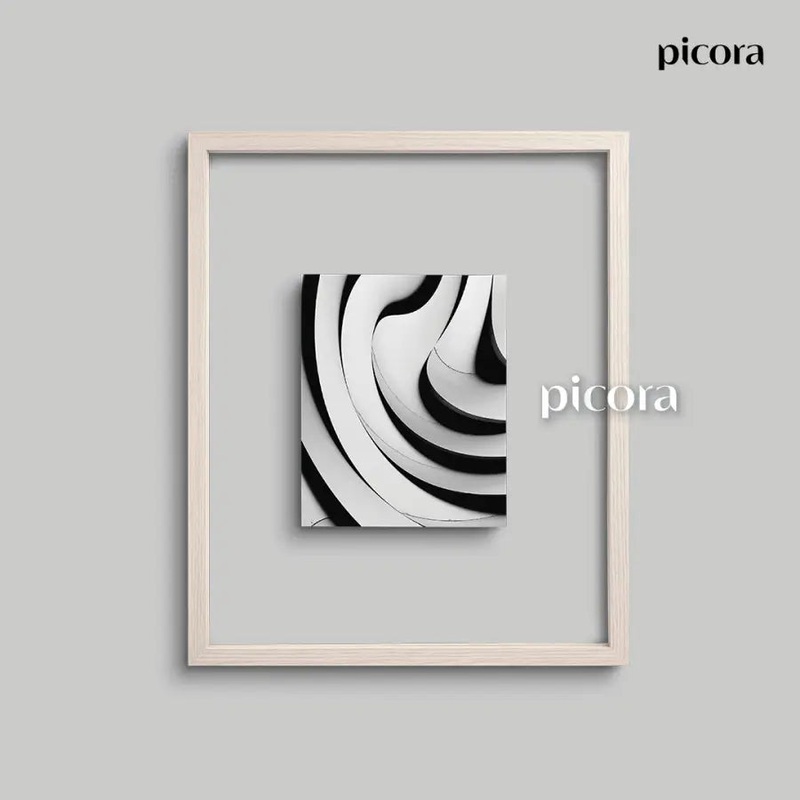 Picora Arte Floating Frame 16R matted to 11R Oak