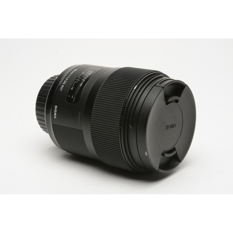 Sigma USA 35mm f1.4 DG HSM Art lens for Nikon AF mount, w/caps